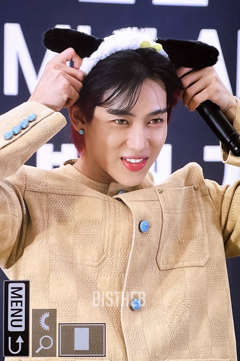 240810 이거지예 🙂‍↕️
#뱀뱀 #BamBam <a href="/BamBam1A/">BamBam</a>