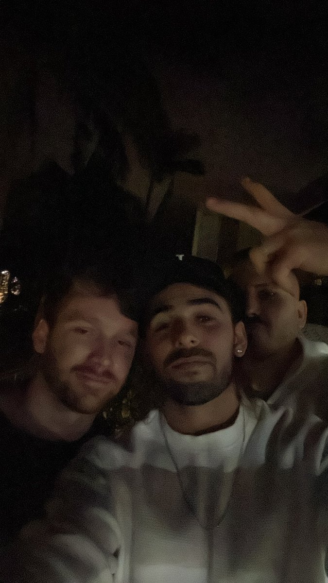JayPras11's tweet photo. Always a pleasure to hangout with the better Gos! Cheers everyone x https://t.co/g1FOZl8j1K
