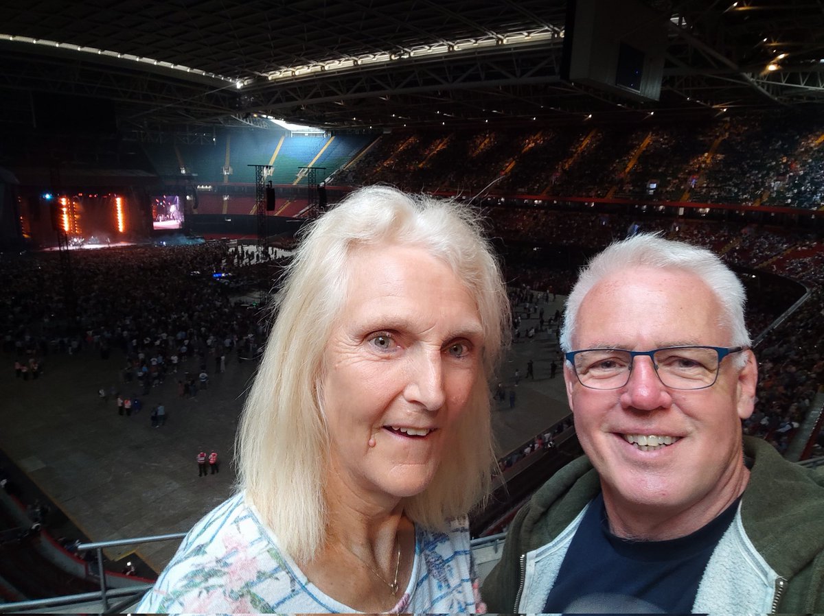 Last night I had the pleasure of taking my far better half to <a href="/billyjoel/">Billy Joel</a> at <a href="/principalitysta/">Principality Stadium</a> in Cardiff. Brilliant night. And thanks to <a href="/ElioPace/">Elio Pace</a> for introducing her to his wonderful music