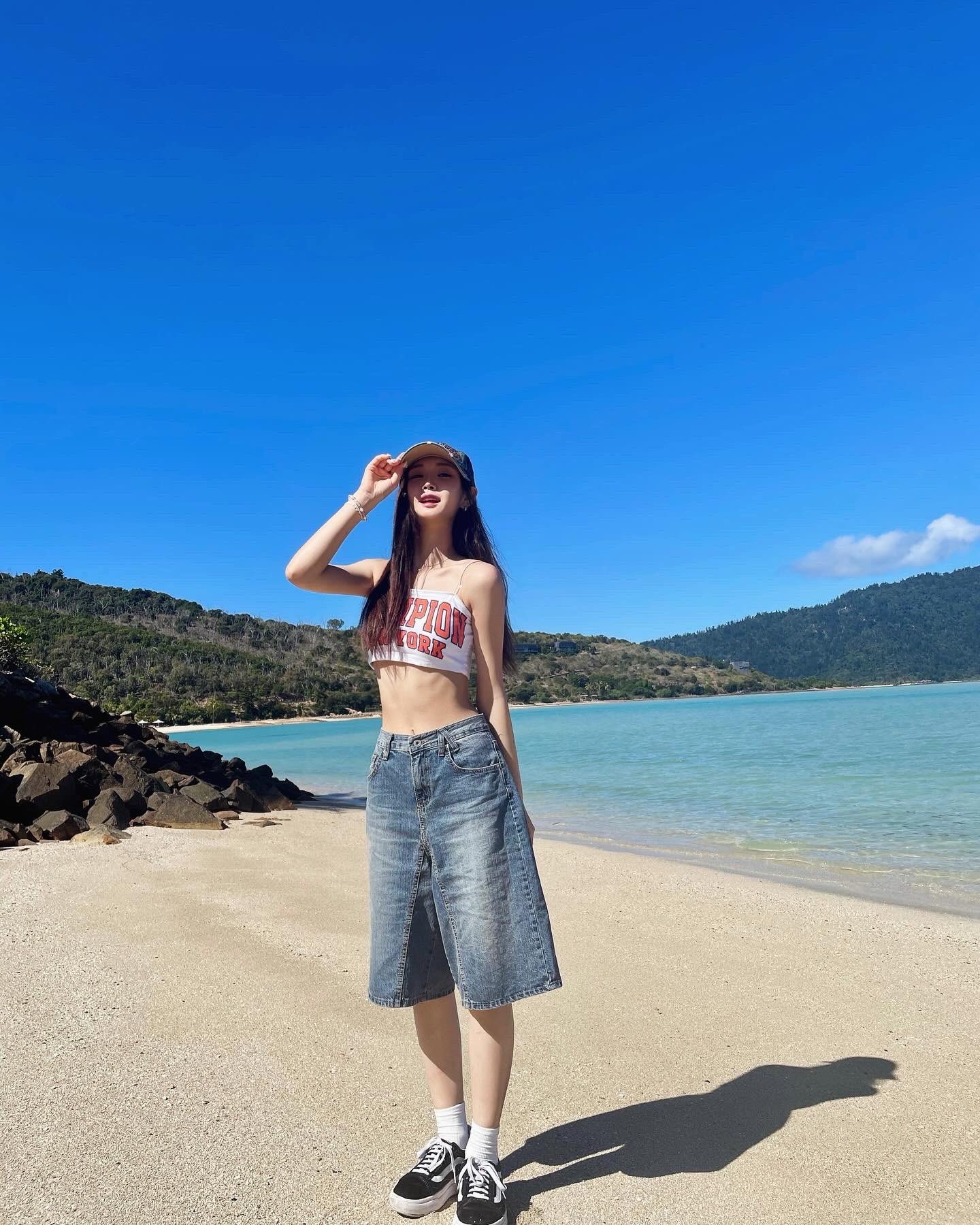 GUnAqCIWkAEDsGd?format=jpg&name=large