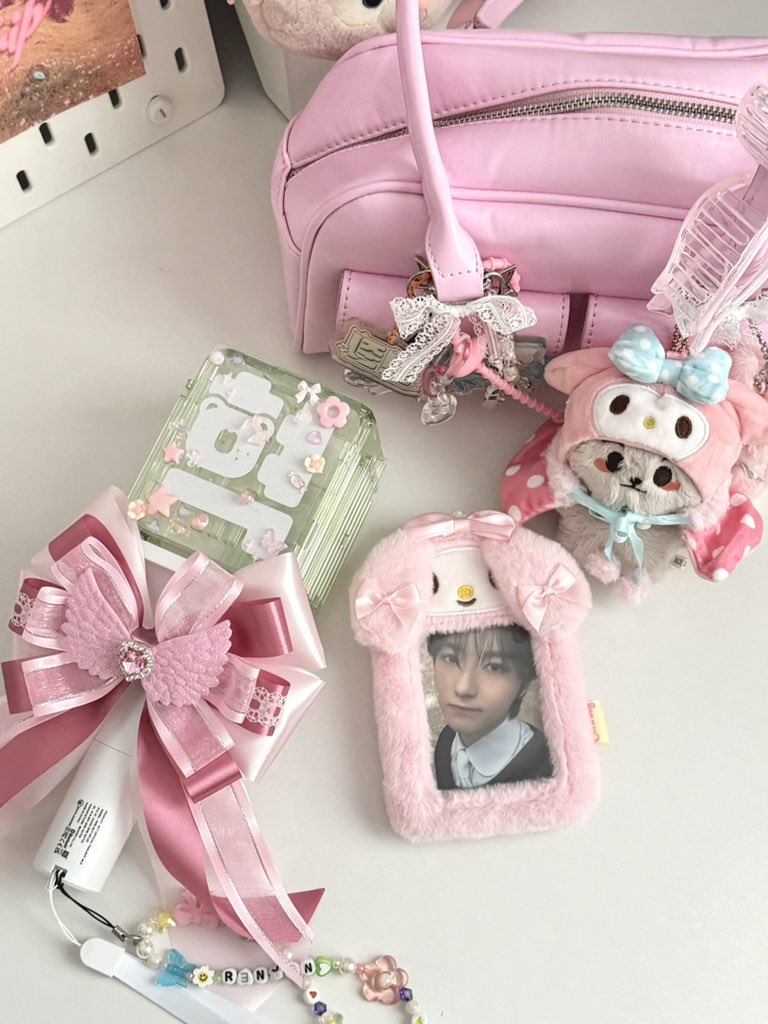 tds ready! 🌸💗⭐️🦭