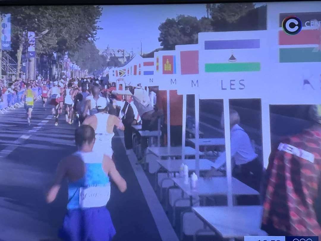 Хоол зүйч явсан бол нэг шингэн найруулаад тавьчихсан байгаа шдээ.