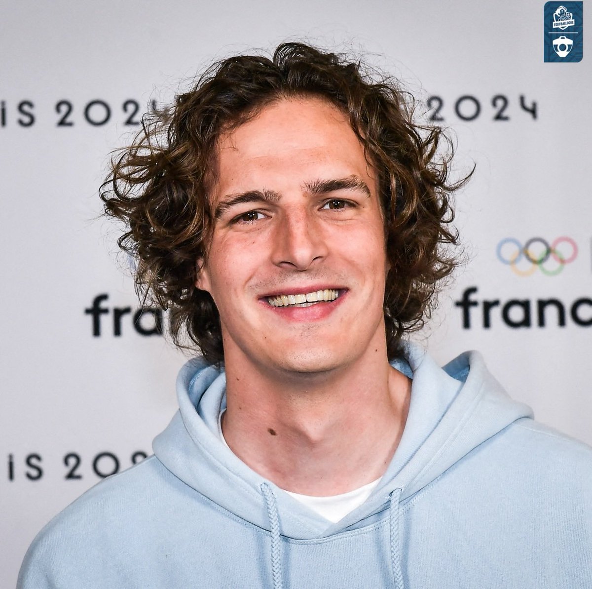 Footballogue's tweet image. Walid Acherchour fera partie de la couverture des gros matches de L1 sur DAZN cette saison 📺

Paul de Saint Sernin aurait aussi été choisi par la plateforme, tout comme Houssem Loussaïef qui devrait aussi intervenir sur la couverture de la Ligue 1.

(L’Equipe)