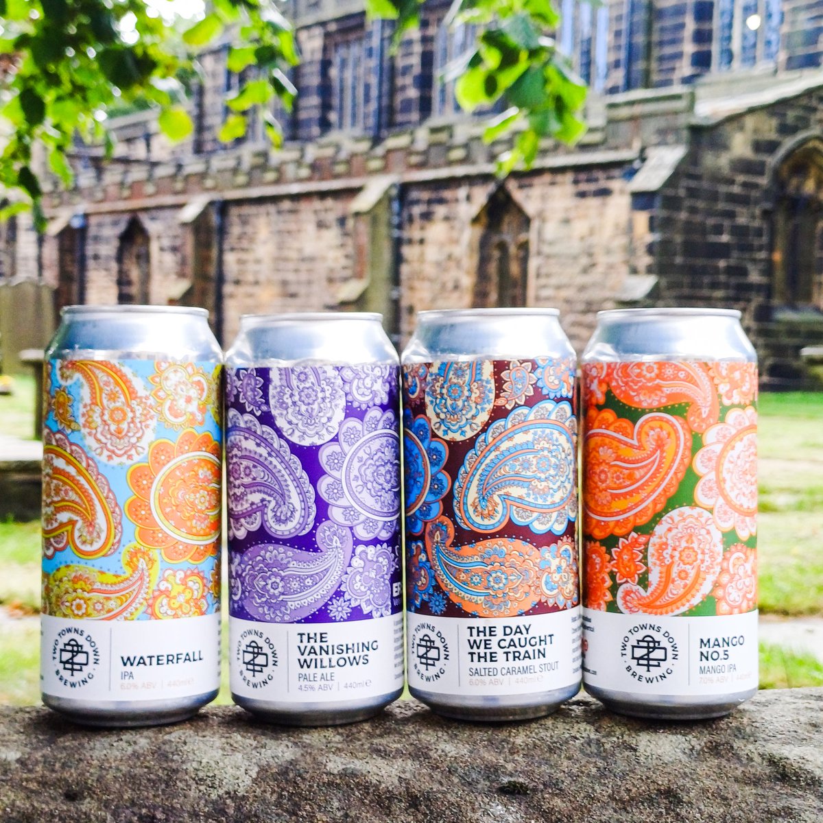 🔆NEW BEER🔆
If these beers taste as good as they look (and judging by the reviews, they do). Then these fresh cans from up North in Paisley are gonna be amazing.
Cheers to @twotownsdown  !
Open now until 5pm
 #craftnotcrap #barnsleyisbrill #penistonebeershop #sheffieldissuper