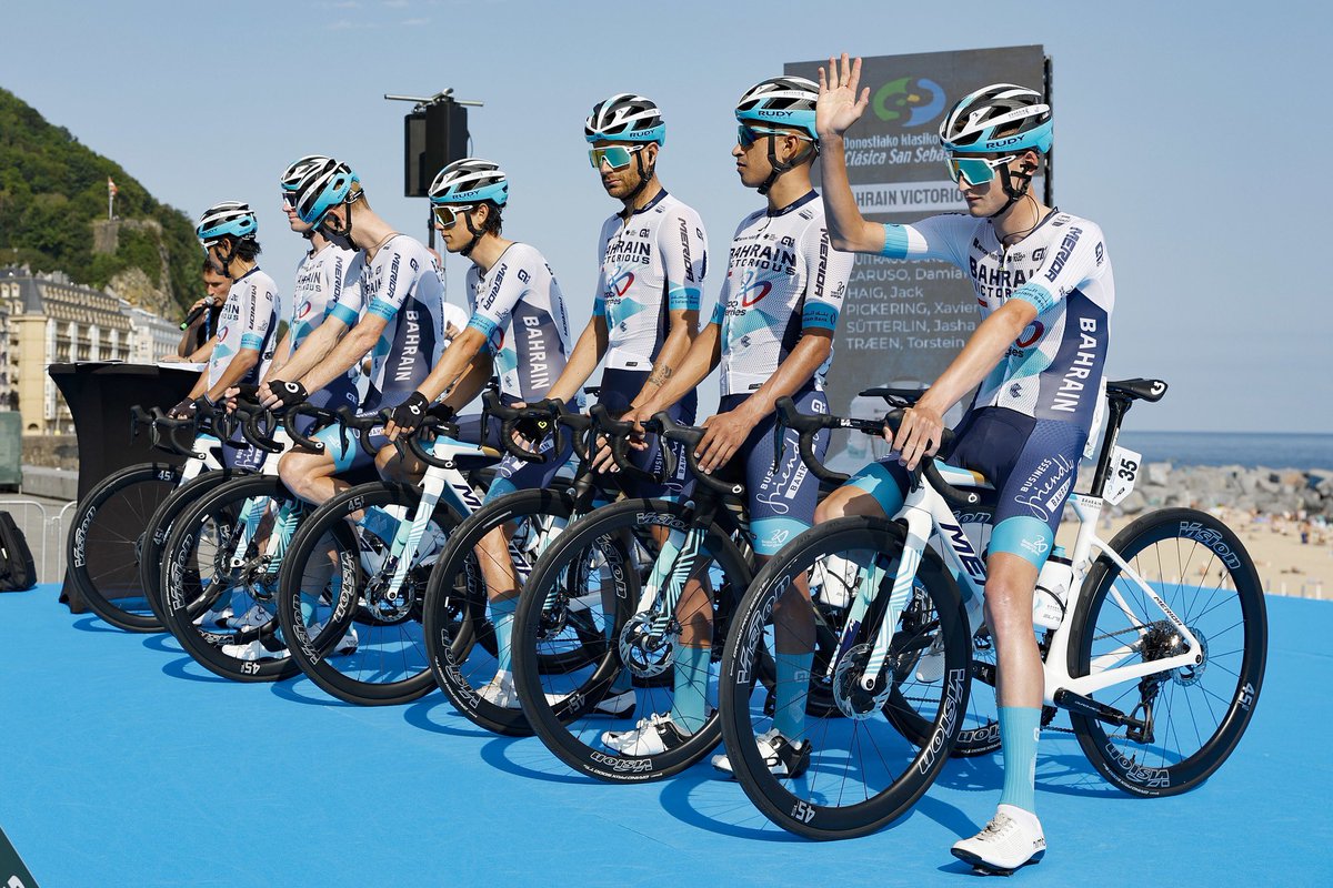 Team Bahrain Victorious (@bhrvictorious) on Twitter photo #Klasikoa2024
🔍 TBV riders’ bib numbers <a href="/dklasikoa/">Donostiako Klasikoa</a>
31 <a href="/YukiyaArashiro/">Yukiya Arashiro</a>
32 <a href="/SantiagoBS26/">Santiago Buitrago Sanchez</a>
33 <a href="/CarusoDamiano/">Damiano Caruso</a>
34 <a href="/jackhaig93/">Jack Haig</a>
35 <a href="/Fin_Pickering/">Finlay Pickering</a>
36 <a href="/JashaStterlin/">jasha sütterlin</a>
37 <a href="/Torsteintren/">Torstein Træen</a>
#RideAsOne #rideforGino
📸 <a href="/SprintCycling/">SprintCycling</a> #Klasikoa2024
🔍 TBV riders’ bib numbers <a href="/dklasikoa/">Donostiako Klasikoa</a>
31 <a href="/YukiyaArashiro/">Yukiya Arashiro</a>
32 <a href="/SantiagoBS26/">Santiago Buitrago Sanchez</a>
33 <a href="/CarusoDamiano/">Damiano Caruso</a>
34 <a href="/jackhaig93/">Jack Haig</a>
35 <a href="/Fin_Pickering/">Finlay Pickering</a>
36 <a href="/JashaStterlin/">jasha sütterlin</a>
37 <a href="/Torsteintren/">Torstein Træen</a>
#RideAsOne #rideforGino
📸 <a href="/SprintCycling/">SprintCycling</a>
