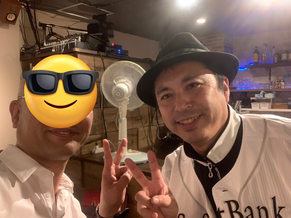 PARON760608's tweet photo. 2024/8/10(土) 池袋hoteyes
FuzzyWave 80-90's Vol.76
『ぷちたかまつり！』

歌仲間のたかさんが出演されたので、久しぶりに見に行きました🎤
たかさんはじめ、出演された皆様素晴らしいステージをありがとうございました！

最後に、たかさんと2人で素通って来ましたw
@takanagawa0207 

#FuzzyWave https://t.co/Oz96C75R76