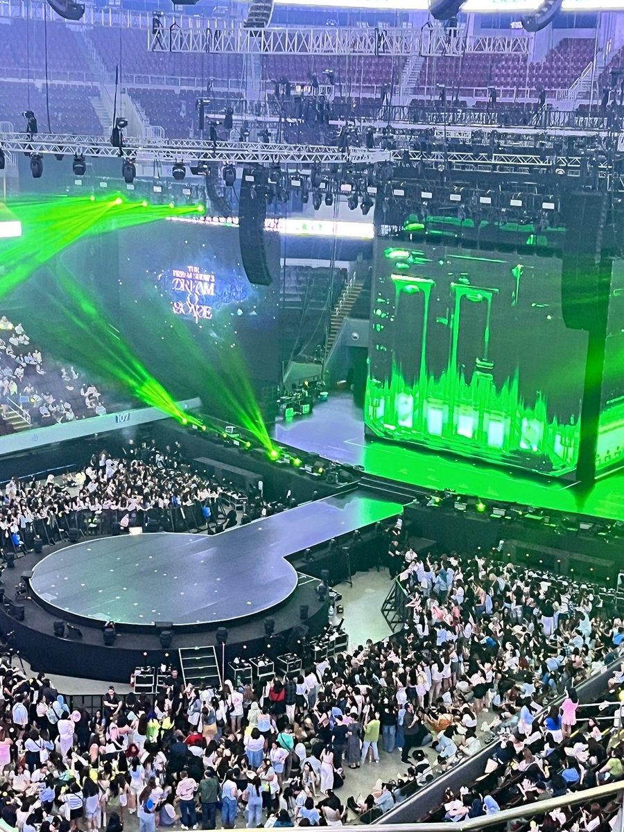 mosajeji's tweet photo. 💚 #TDS3_in_MANILA #NCTDREAM_THEDREAMSHOW3 https://t.co/1CI38t73dW