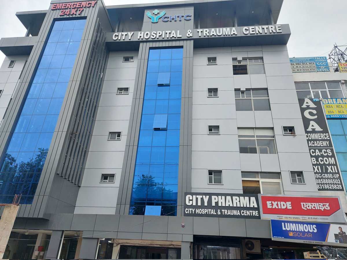 rmulko's tweet image. My 78-year-old mother endured a challenging recovery from a complex subtrochanteric fracture that required surgery. Despite the ordeal, her spirit remains incredibly strong, as evident in this photo. A special thanks to City Hospital &amp;amp; Trauma Centre, Alambagh, Lucknow.