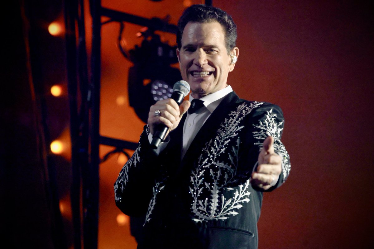 Chris Isaak performing at the Principality Stadium, Cardiff. 🏴󠁧󠁢󠁷󠁬󠁳󠁿