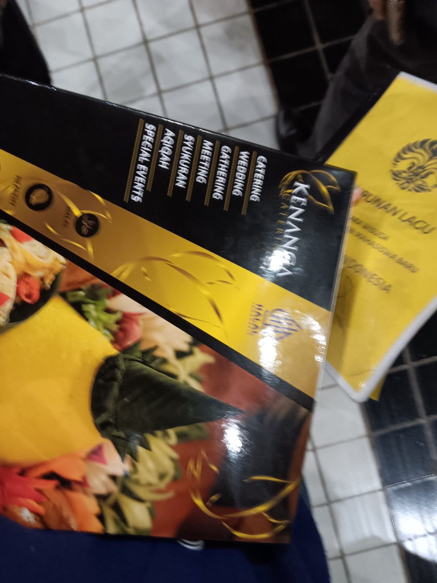 Syaaazd's tweet image. Dapet konsum dari pa dibyo ges🤓😆