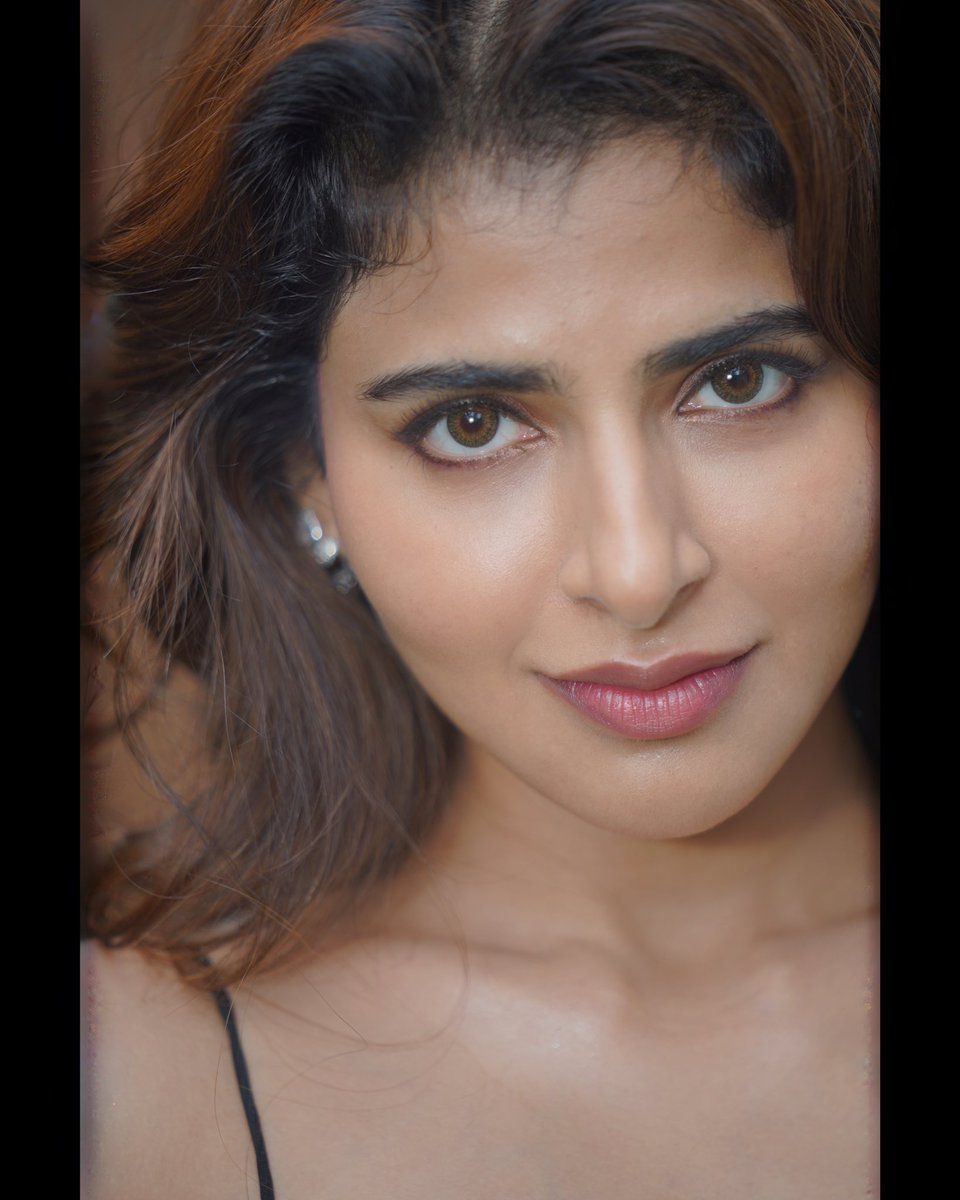 Ishmenon's tweet image. Cuz eyes don’t lie 🦋