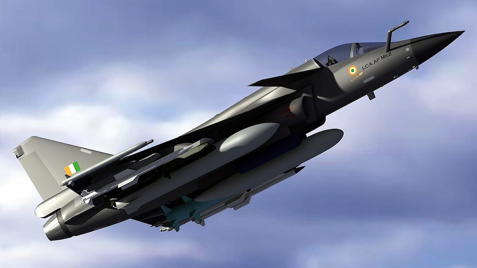 nsc9news's tweet photo. DRDO बना रहा मीडियम वेट फाइटर जेट, लगाए जा सकेंगे 13 हथियार, 2026 में पहली उड़ान।
#Drdo #tejus #fighterplane https://t.co/bb1vlwQdu5