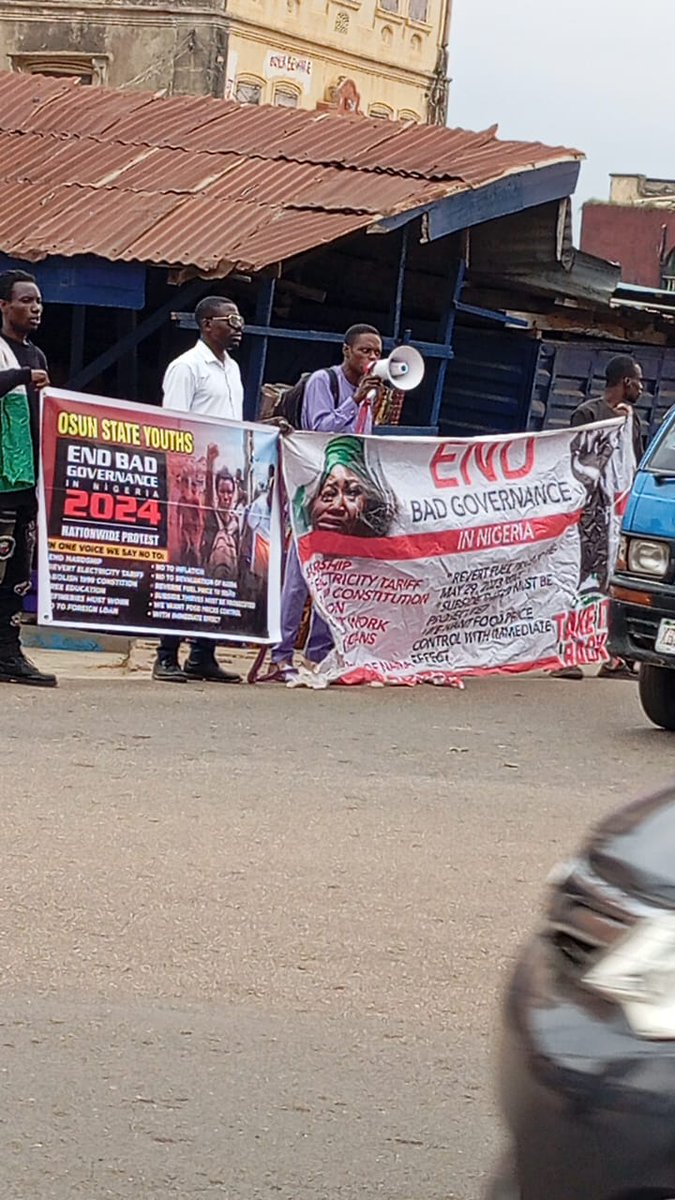 saomot2000's tweet photo. | Osun is still actively kicking to #EndBadGovernanceInNigeria #Day10!
#RevolutionNow will birth an egalitarian Nigeria for us all.
Be the change/leader you desire.
#ReferendumNow #ConstitutionNow #DaysOfRage #DaysOfHope #EndBadGovNG https://t.co/6ENj4pG2Mg
