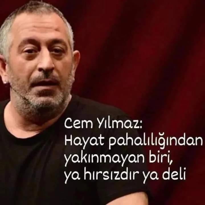 _umbertoeco__'s tweet photo. Katılanlar...?! https://t.co/KVk0gHAz3T