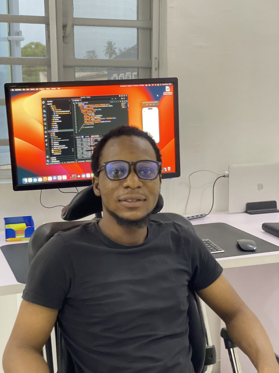 Badiru_'s tweet image. How did you get a remote foreign job ($) while in Nigeria?

I get this question all the time. Today, I’ve decided to share the platforms, strategies, and steps I took to land a USD-paying job while in Nigeria.

1) Referrals
Referrals are the most powerful way to secure a job…