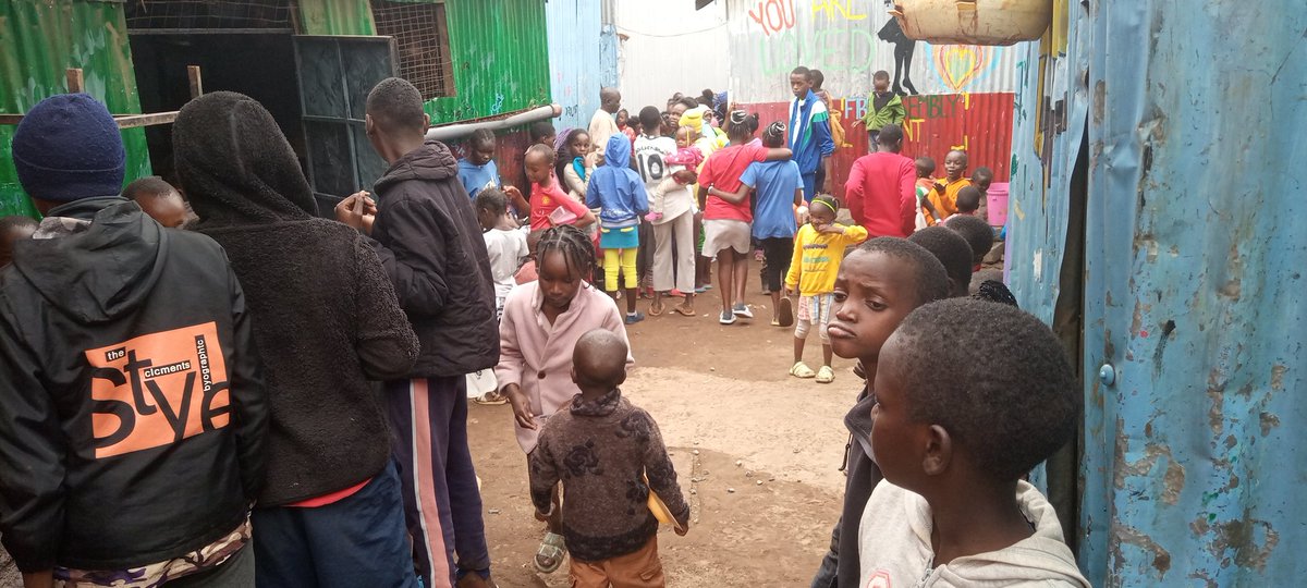 prophetrewardfo's tweet image. Back to my used community services in slum #Feedingprogram to vulnerable children.
Humanity services is a service to God. Sharing love giving smile, healing mind, soul and the body.