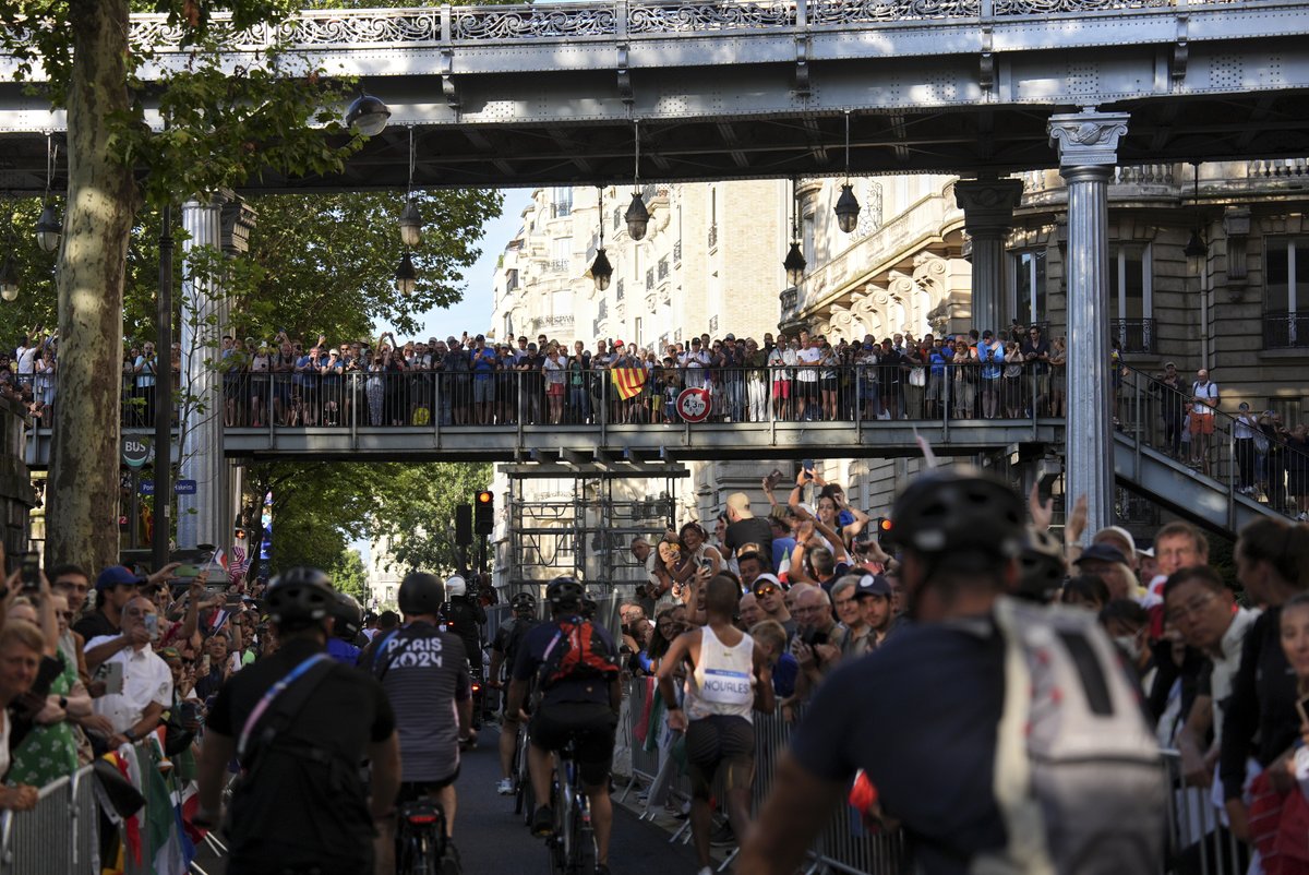 The <a href="/Paris2024/">Paris 2024</a> crowd was unreal during the fastest marathon in Olympic history 🤯

#Paris2024