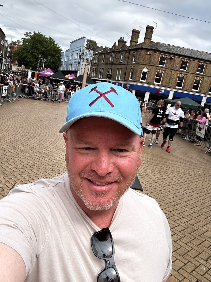 Good crowd in Chelmsford for Essex Strongest Man and Woman 2024. Come see us outside  (almost) <a href="/robinspienmash/">Robins Pie 'N' Mash</a> #STRONGMAN #STRONGWOMAN