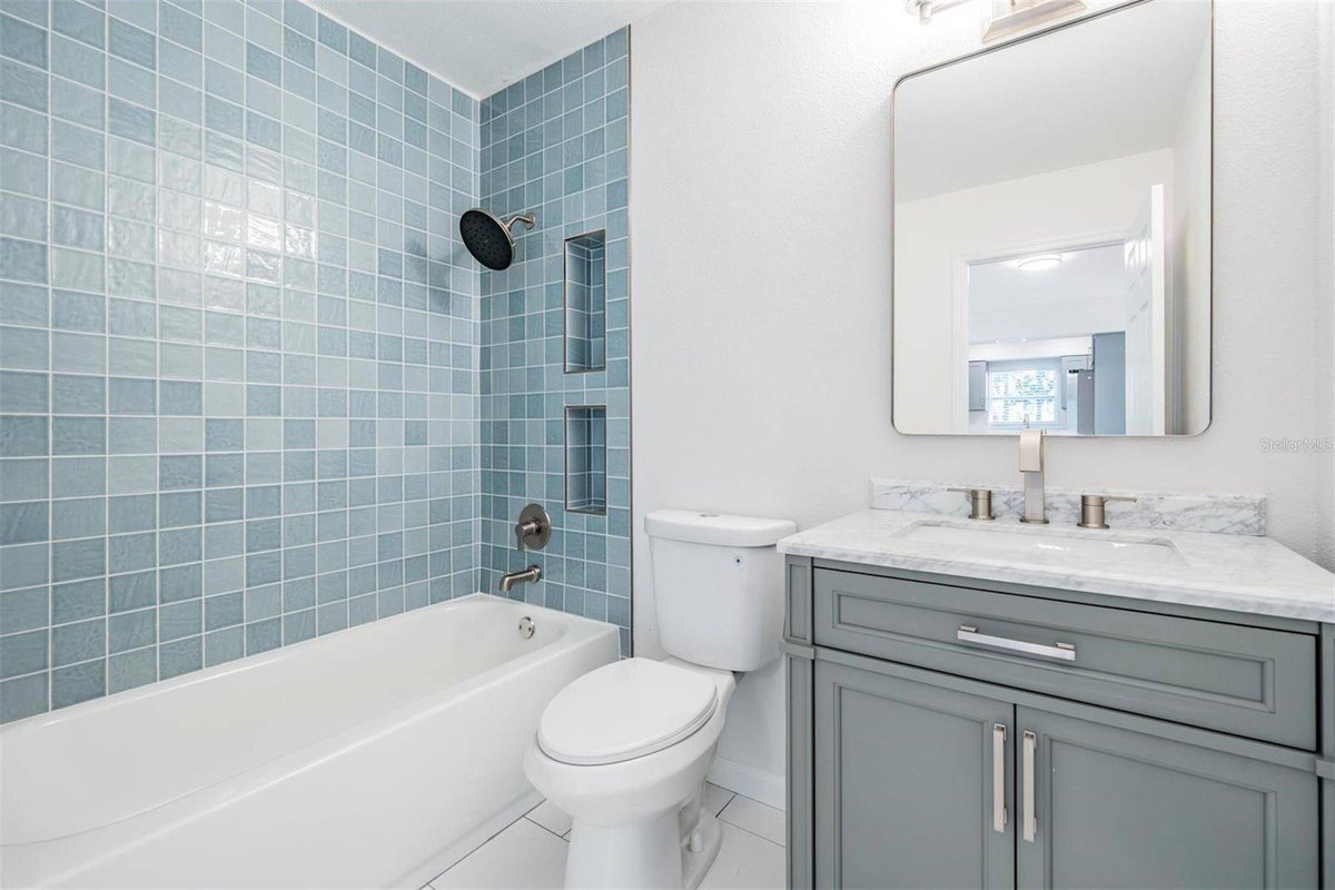 DuoBay's tweet photo. 🌟 Welcome to your dream home! 🌟 Nestled in the heart of Tampa, this beautifully remodeled home is ready for its new owners. Schedule your showing today! #TampaRealEstate #DreamHome #HomeForSale #LuxuryLiving #RemodeledHome #NewBeginnings
https://t.co/eTf44k1FSe https://t.co/cLEFbzsg8q