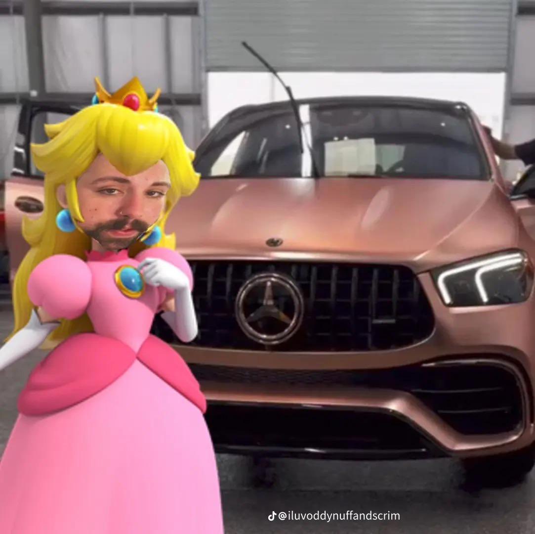 knny59's tweet image. we got princess ruby irl no way 😭🫵