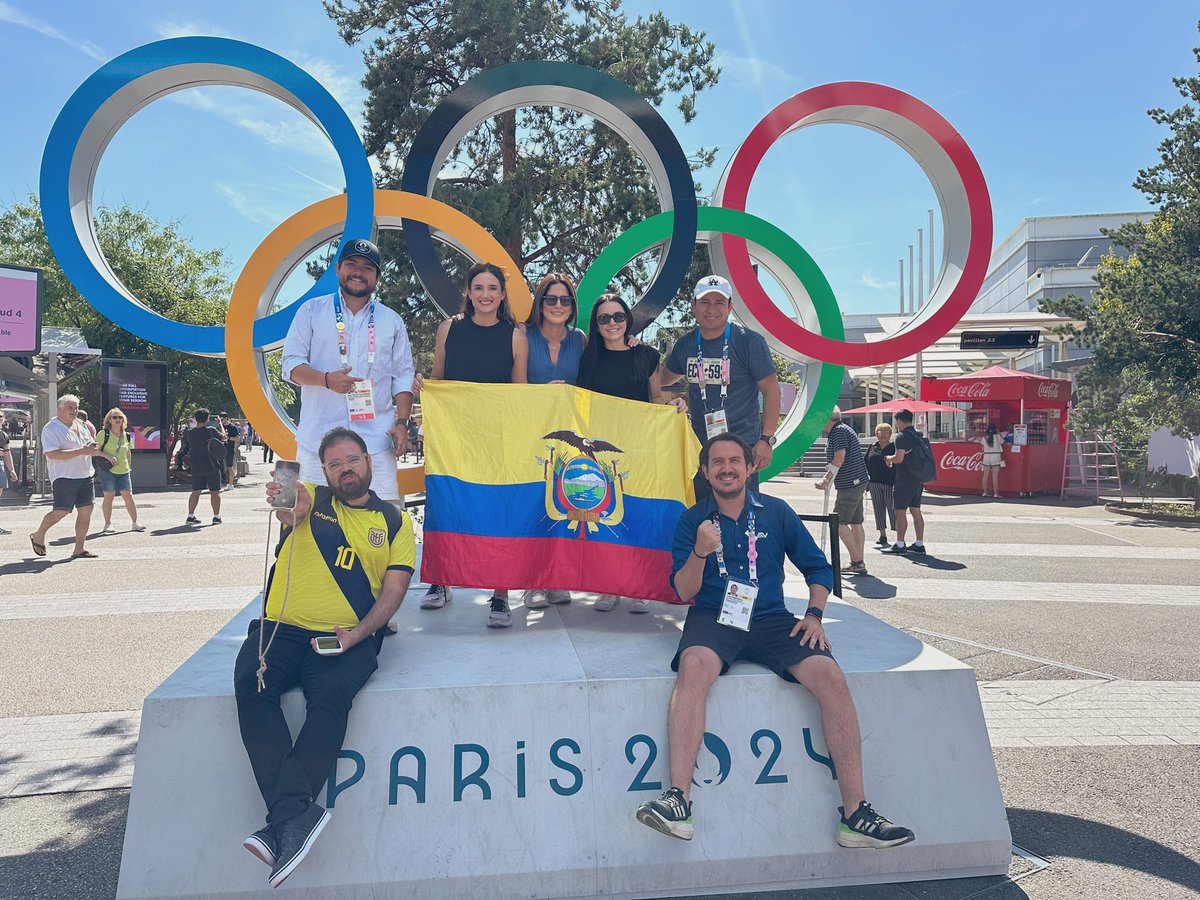 Listos para ver a Neisi 🇪🇨🇪🇨🇪🇨🇪🇨🇪🇨