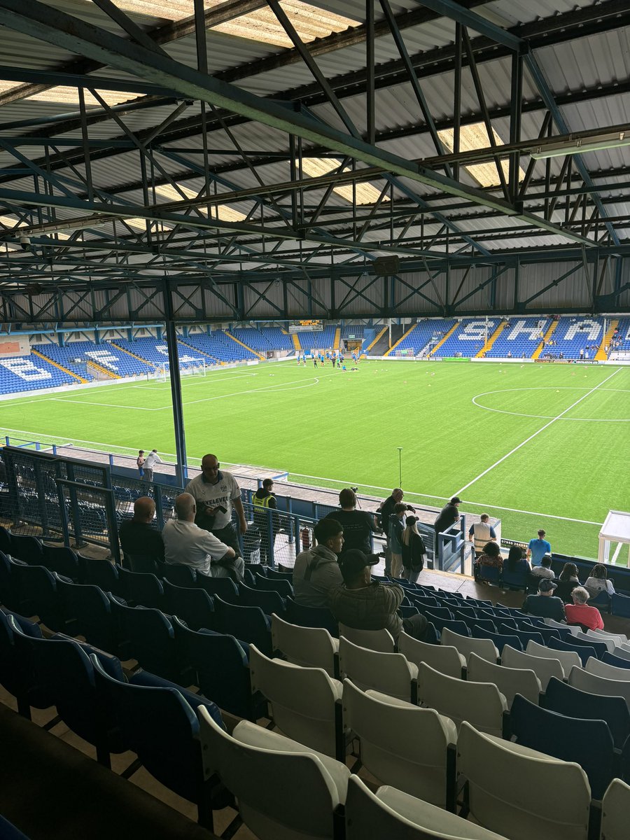 Jon_Sinker's tweet image. 📍 Bury, Lancashire
⚽️ @buryfcofficial Vs @IrlamFC 
🏆 @nwcfl 
🏟️ Gigg Lane  
🌡️ Sunny / 20.C

#footballscouting #oppositionanalysis #nonleague