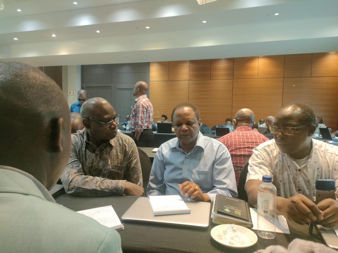 NakuruTubers's tweet image. Brilliant minds from Kenyan universities join forces at the #TAGDev2.0 launch! Alongside @NakuruTubers, we’re involved in brainstorming and crafting innovative solutions for young entrepreneurs. Stay tuned for life-changing updates! #RUFtriennial24