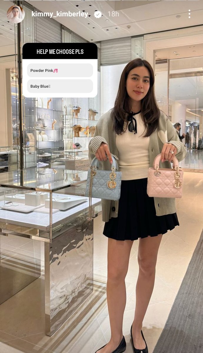 kimberleylook's tweet photo. Yess.. bought both colour but different model. Powder pink mini lady Dior &amp; baby blue small lady d-joy 🩷💙 #คิมเบอร์ลี่ https://t.co/RW4pXPhoXq