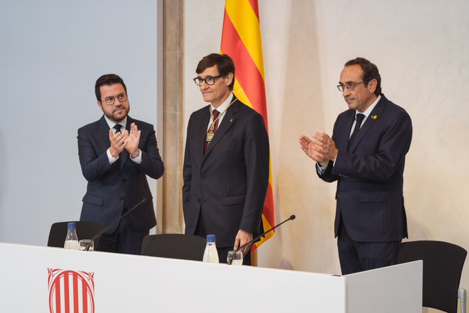 LlunaCatalana3's tweet photo. Anar a votar l'1 d'octubre per acabar així.
Millor no dic el que penso de tota aquesta colla de fills de .......... https://t.co/sAW82Og4mu