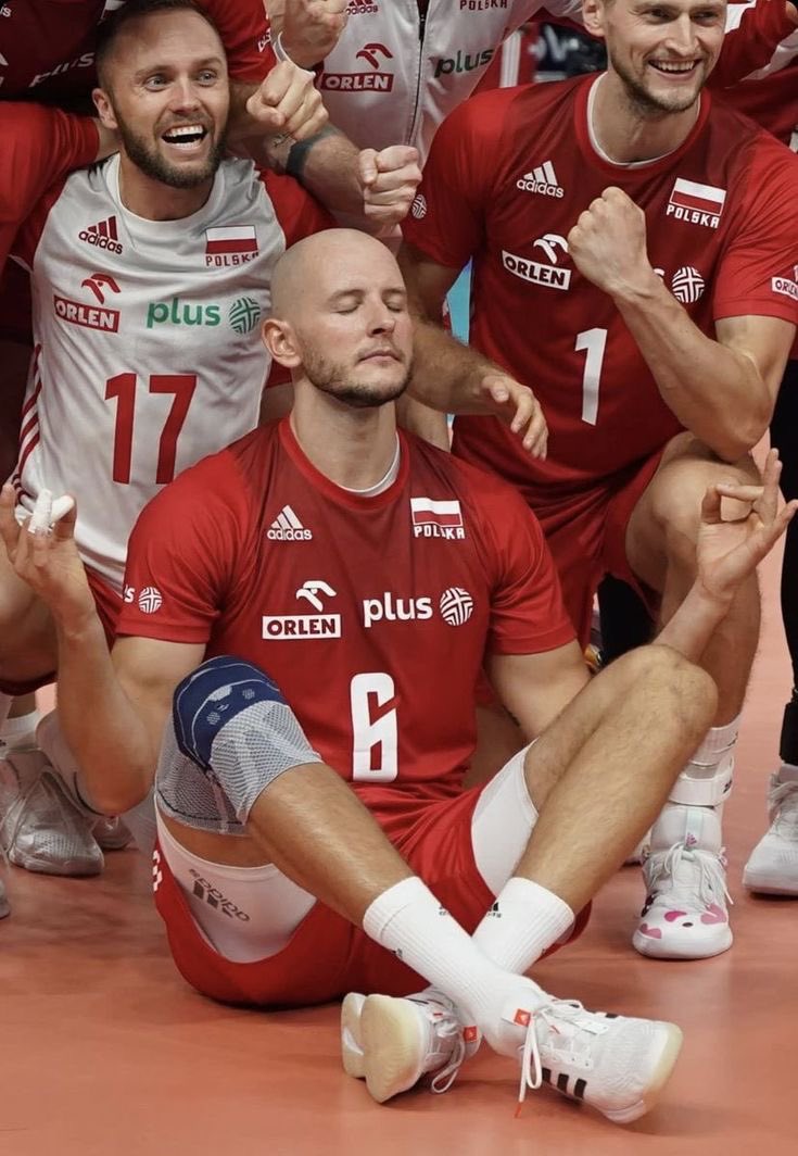 bye_kas's tweet photo. kto pierwszego seta wygrywa ten cały mecz przegrywa prawda?? #gangłysego https://t.co/17m7LOZ3Vb