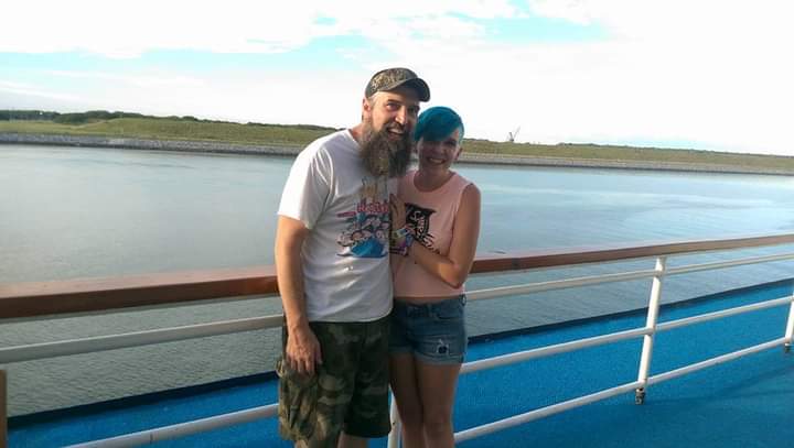 cryptichuntress's tweet photo. @DonnyThompsonBB  8 years today I met you!! https://t.co/eBlJyRmBCd