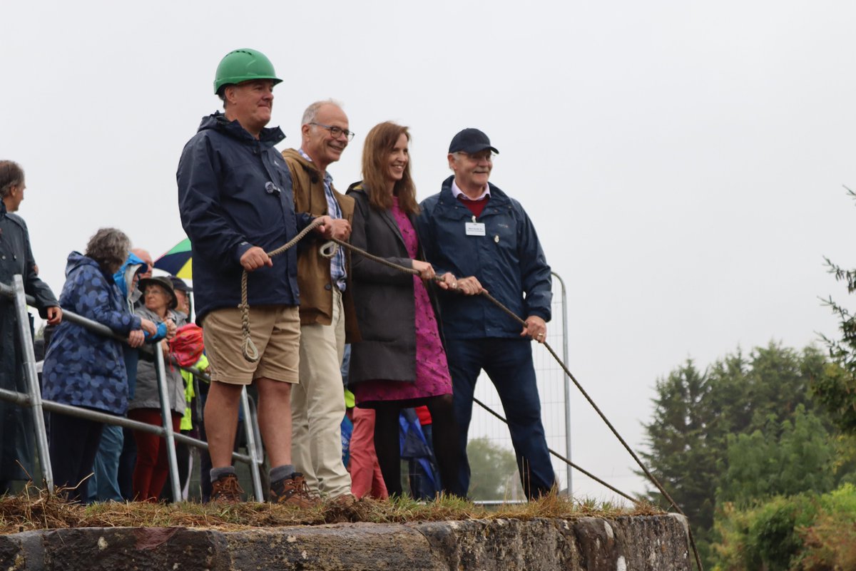 Canal restoration will create new wetland to boost nature and tourism🦢🥳

This week we celebrated our achievements with our fabulous volunteers, and discussed the expansion of the wetland in Whitminster and restoration of Dock Lock.

Read in full at ➡ bit.ly/3SKKHwq