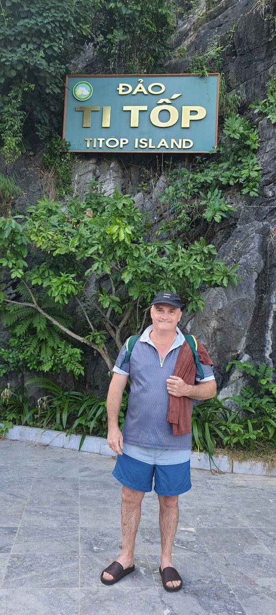 Juste arrived in halong bay in north of vietnam

On titop island.