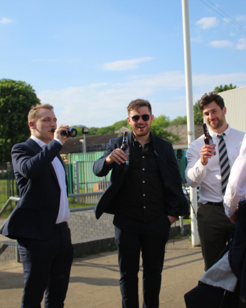 IPAs with your mates &gt;&gt;&gt;

📸<a href="/broughtonparkfc/">Broughton Park Rugby</a> 

#SkinnyIPA #DrinkAware