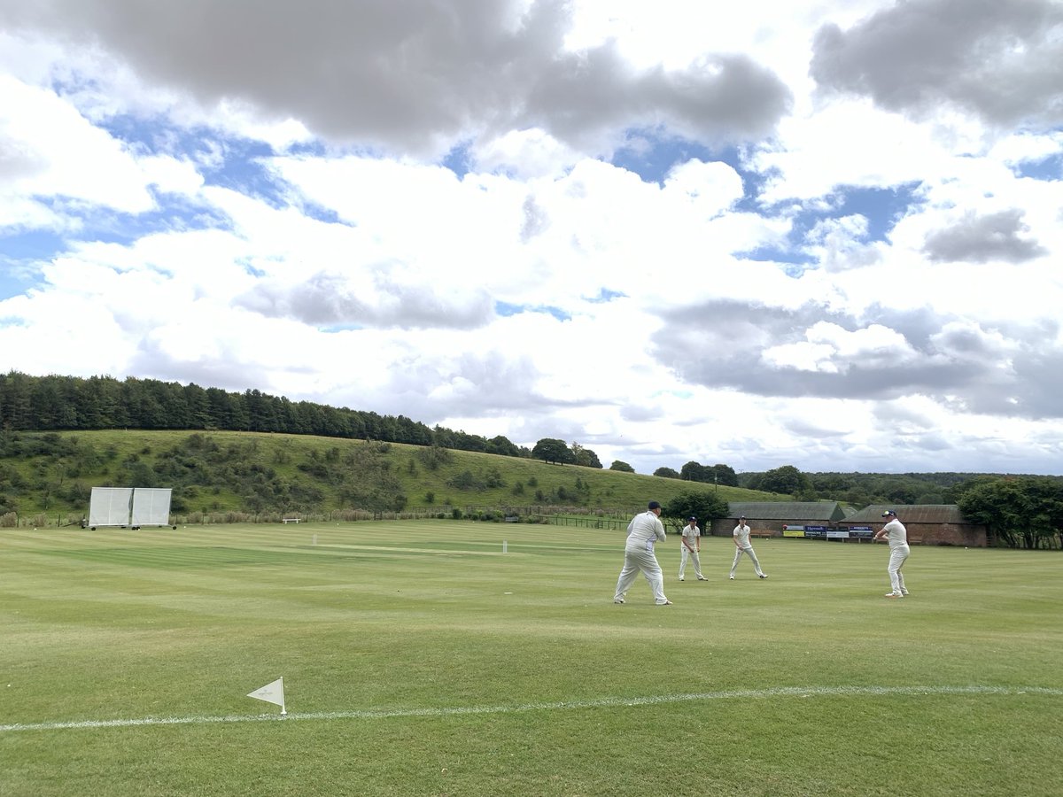 Pre-match slip practice for ⁦⁦<a href="/WalkingtonCC/">Walkington CC 🏏 1872</a>⁩ before the away game of the season against ⁦<a href="/LondesboroPCC/">Londesborough park</a>⁩. Truly one of the finest settings in all of cricket 🏏 Updates later.
