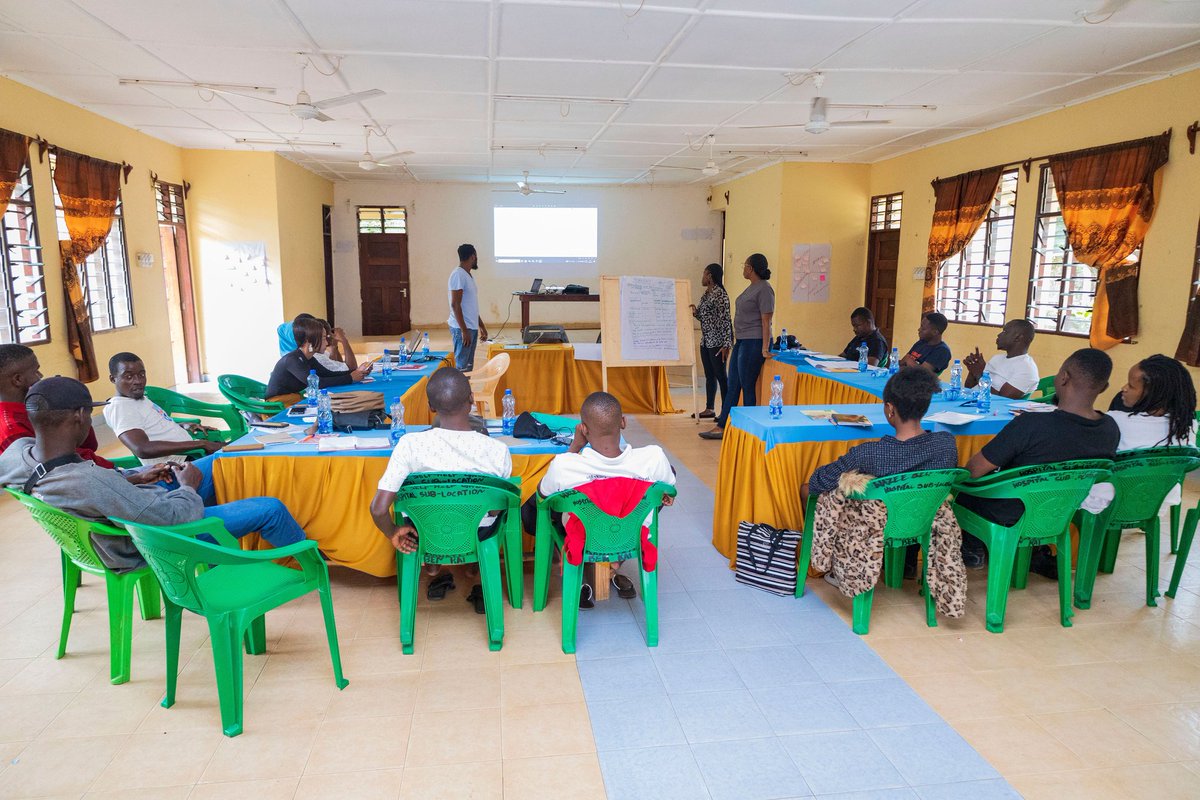 Youth_Dare's tweet image. Understanding the budget cycle and process is crucial for our country&apos;s development. Big thanks to @VSOKenya for the insightful 4-day training. Don&apos;t miss out—join us in Kilifi County at the end of the month for more sessions. #BudgetProcess #CapacityBuilding