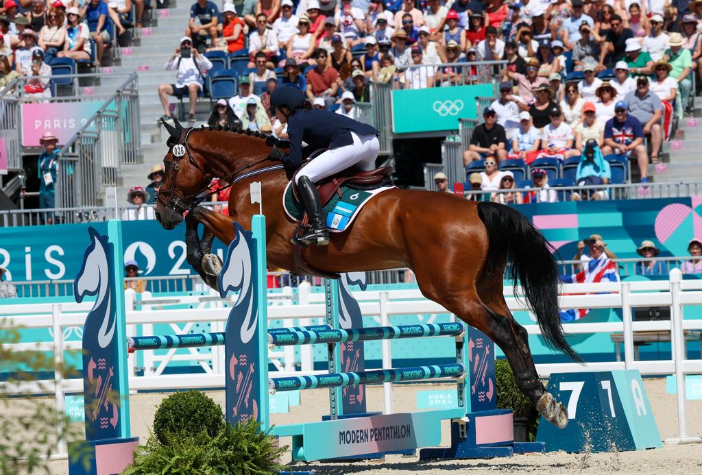 🗼🏇 Sophia Hernández 🇬🇹 concluye el saltó ecuestre en la semifinal B del pentatlón moderno en #Paris2024    recorriendo la pista en 58.23 segundos. Se ubicó en el puesto 11 con total de 293 puntos

#GuatemalaEnParís2024 #juegosolimpicos #olympicgames