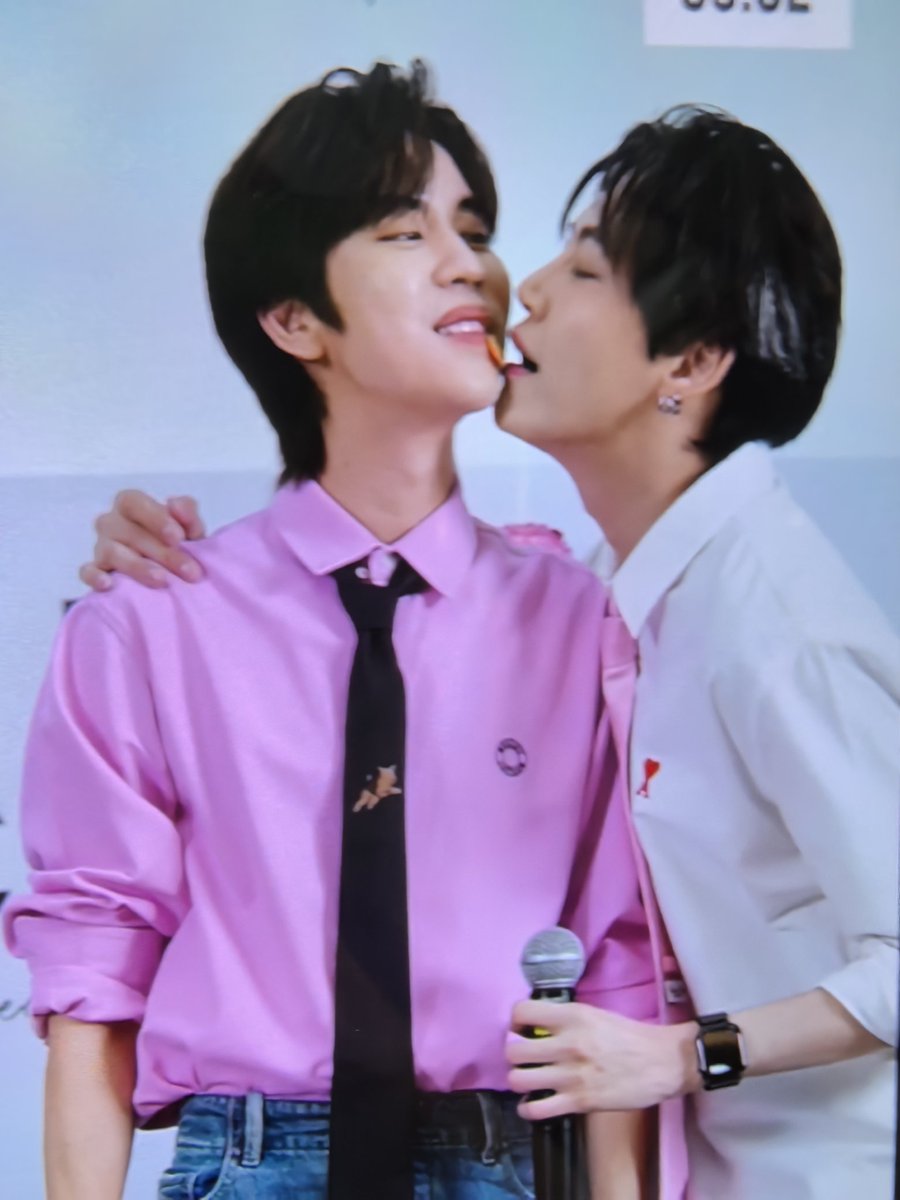 liuy_anfei's tweet photo. นี่คือสิ่งที่ฉันเห็นใช่ไหม?🤭
#DCxGiantPiccolo
 #bb0un #prem_space https://t.co/dzXKhi2TJF