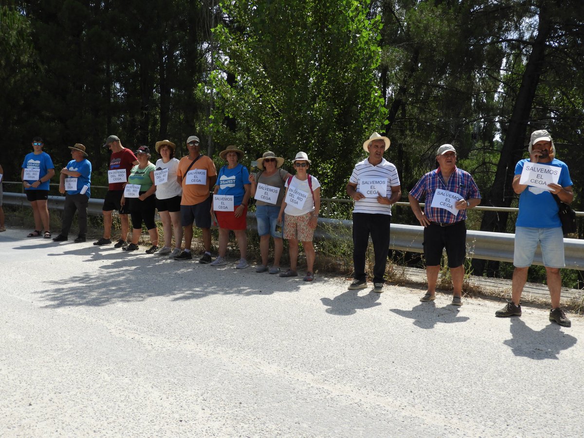 🔴🔴 Un año más nos hemos unido al #AbrazoAlAgua24, con convocatorias en Cuéllar y Viana de Cega. En Defensa del Rio Cega‼💧💧🏞🏞
