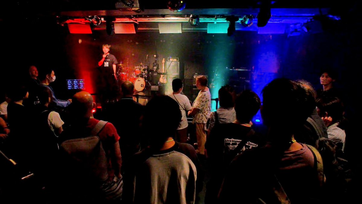 MxUe_'s tweet image. #福山Cable での d&amp;amp;b Soundscape 体験ライブ風景。

1.バンド &quot;Immersivers&quot; のメンバーたち
2.司会を務めたd&amp;amp;b audiotechnik Japan の米山氏
3.福山Cableの出原氏による解説と音響エンジニアリング
4.ライブ風景

＃dbSoundscape