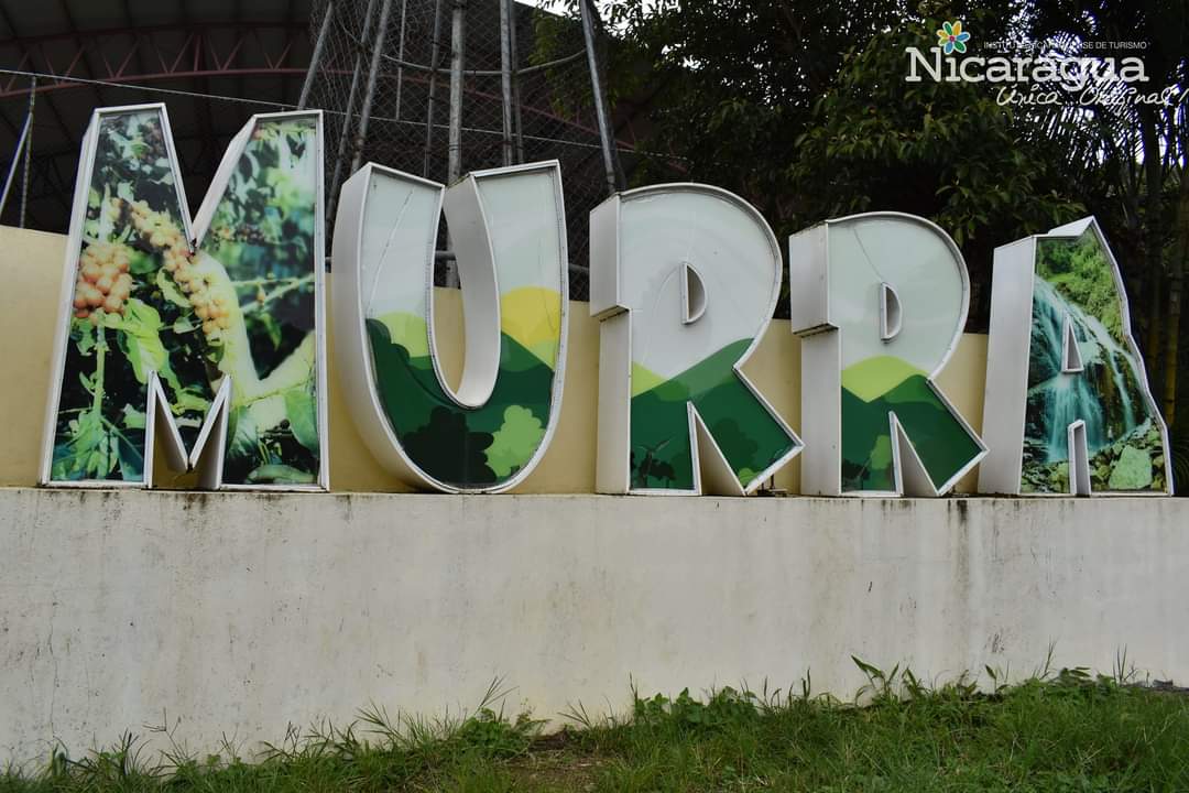 💥¡Buenos días camaradas!
M U R R A , ubicada a 296 kms. de Managua es conocido por su producción de café de altura y su vida apacible y tranquila.

👉Limita al norte con Jalapa y  Honduras, al sur con Quilalí-Nva Segovia, al este con Wiwilí-Nueva Segovia y al oe. con El Jícaro.