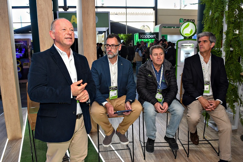 GPS Agropecuario (@gpsagropecuario) on Twitter photo En  <a href="/AAPRESID/">Aapresid</a> , Dan Lieberman, lรญder Global en Sustentabilidad de <a href="/NuseedSemillas/">๐ก๐๐๐ฒ๐ฒ๐ฑ ๐ฆ๐ฒ๐บ๐ถ๐น๐น๐ฎ๐ ๐ฑ</a> , abordรณ las innovaciones y oportunidades trae al campo, y la importancia del agrio en la lucha contra el cambio climรกtico. Lanzaron la tecnologรญa Palladium para controlar malezas en sorgo y colza En  <a href="/AAPRESID/">Aapresid</a> , Dan Lieberman, lรญder Global en Sustentabilidad de <a href="/NuseedSemillas/">๐ก๐๐๐ฒ๐ฒ๐ฑ ๐ฆ๐ฒ๐บ๐ถ๐น๐น๐ฎ๐ ๐ฑ</a> , abordรณ las innovaciones y oportunidades trae al campo, y la importancia del agrio en la lucha contra el cambio climรกtico. Lanzaron la tecnologรญa Palladium para controlar malezas en sorgo y colza