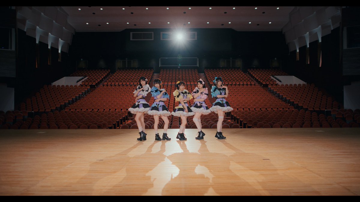 try_328's tweet photo. I′mew  「I′m with You 2024 」MV作らせていただきました！

https://t.co/OdfS7N6mMM

3年間の歩みを少���感じさせつつ、
もっともっともっともっと 大きなステージで輝く未来が想像できるような映像を目指しました！

何卒です！

#あいみゅう https://t.co/a4a9YbRKZY
