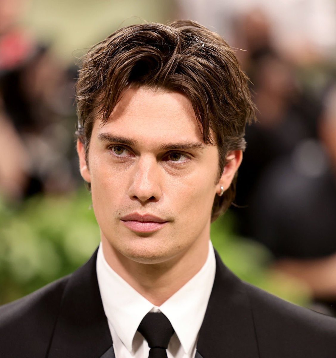 itchyhaybitchy's tweet photo. a movie where Bill Skarsgård and Nicholas Galitzine are evil psychopath siblings on the hunt for white people with no lips when? https://t.co/EWTMQvP1vK
