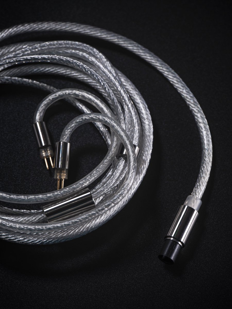 CABLE-Xは、プラグ交換式アップグレードケーブルで、日常のニーズに