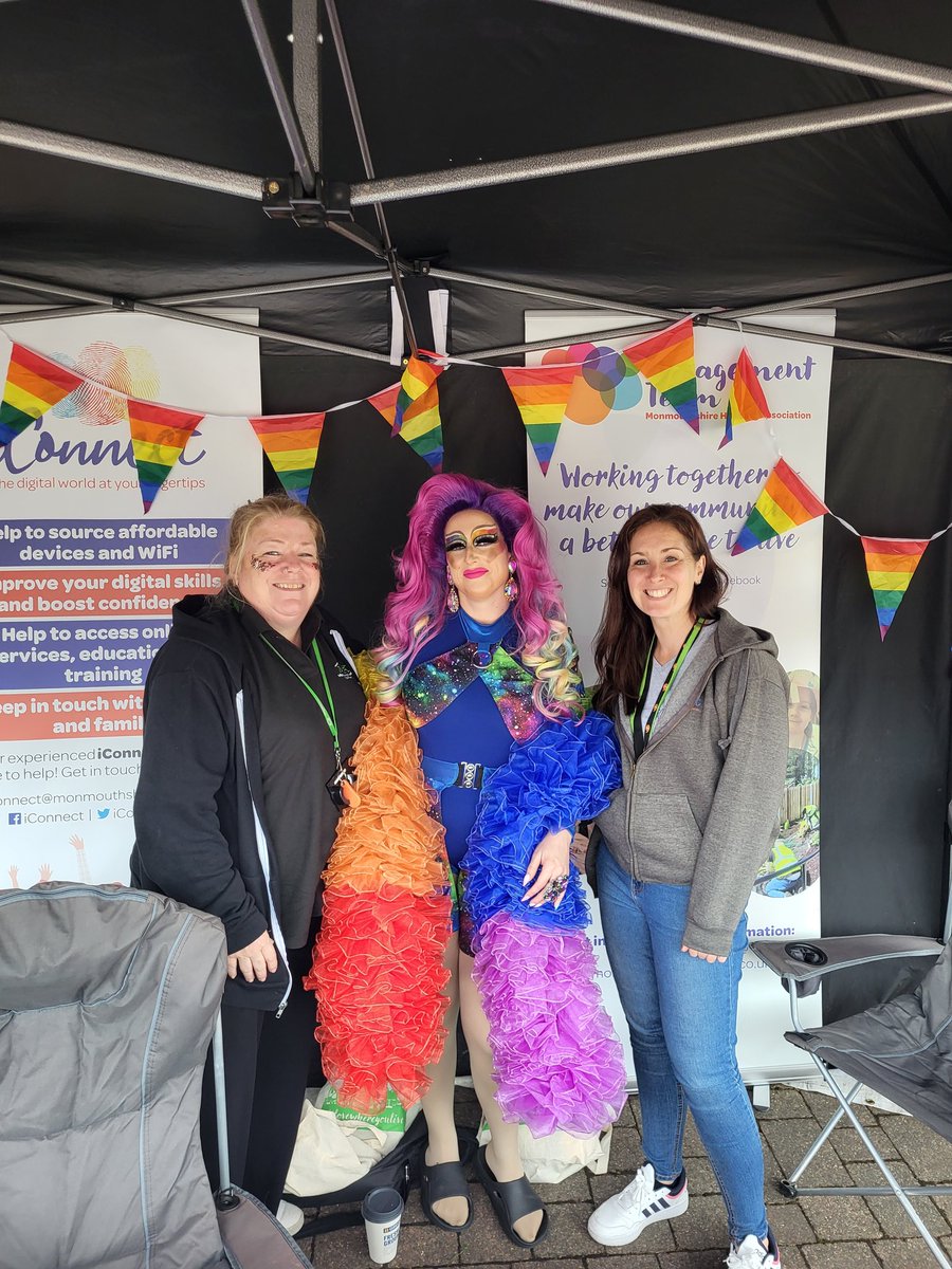 Sarah is representing <a href="/iConnectMHA/">MHA iConnect Team</a> at #caldicotpride  today with Rachel from <a href="/Mon_Housing/">Monmouthshire Housing Association (MHA)</a>'s Engagement team. If you're in Caldicot today, come over and say hello!