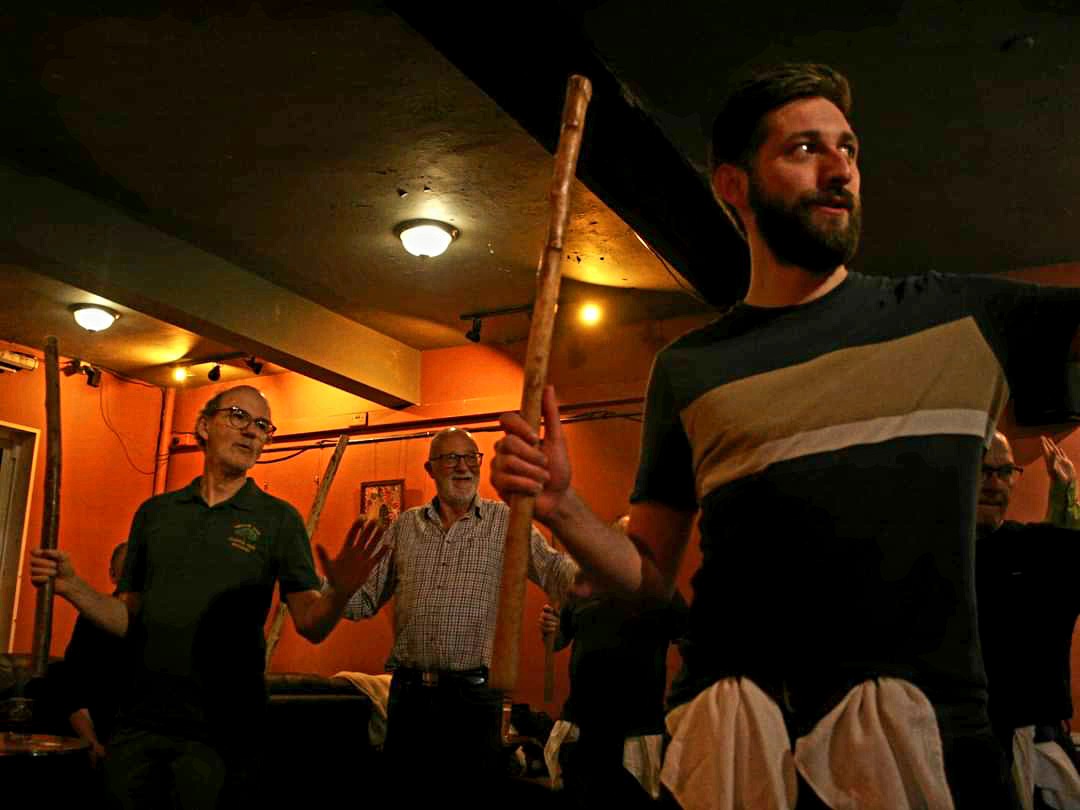 Green Oak Morris Men (@greenoakmorris) on Twitter photo Spread the word: we're running a free morris dancing session at <a href="/DonnyBrewery/">Doncaster Brewery (also to be found on bluesky)</a>. Everyone who takes part gets a pint!
Wednesday 4 September, 7pm ๐
facebook.com/events/s/give-โฆ
๐ท copyright Rosy Greaves 2024. Spread the word: we're running a free morris dancing session at <a href="/DonnyBrewery/">Doncaster Brewery (also to be found on bluesky)</a>. Everyone who takes part gets a pint!
Wednesday 4 September, 7pm ๐
facebook.com/events/s/give-โฆ
๐ท copyright Rosy Greaves 2024.