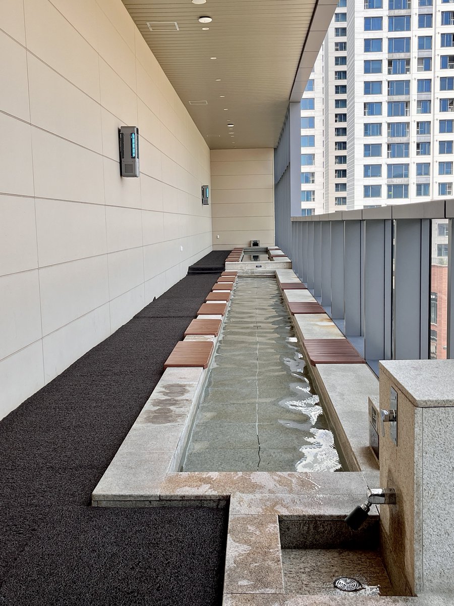 wwwmylifecom's tweet image. 난 유튜브 프리미엄 안쓰고 찜질방 프리미엄 쓴다
뜨끈하게 몸지지고 마운틴뷰로 족욕즐기고
낮잠드렁킹에 맥반석계란+식혜렛츠고 ♨️