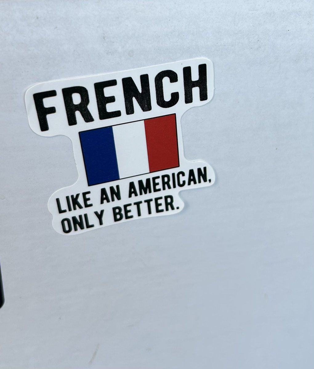 Now who’s teasing me while I’m on vacation?! 😎 🇫🇷🇺🇸 
#Summerhumor