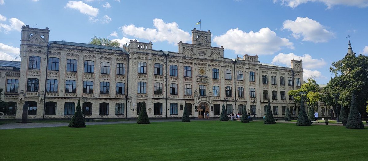 назріває щось цікаве